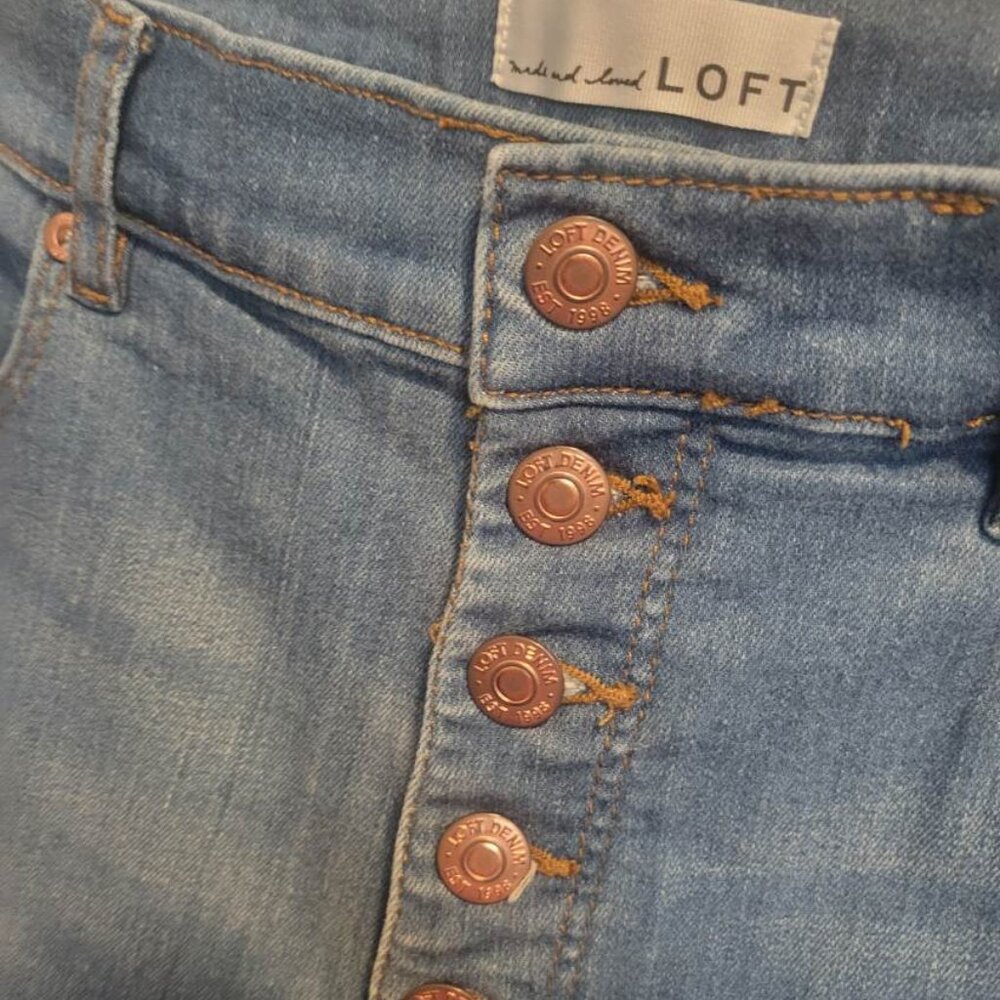 Loft Kick Crop Size 10 Petite Blue Jeans